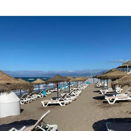 In With Beachfront Pool * 马尔韦利亚