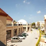 In With Beachfront Pool Μαρμπέλλα