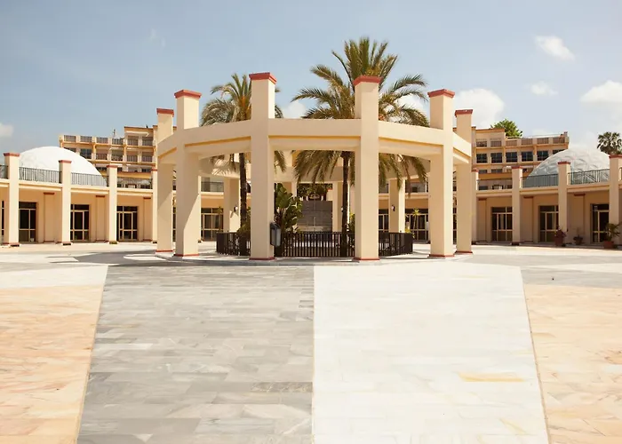 In With Beachfront Pool Apartment Marbella